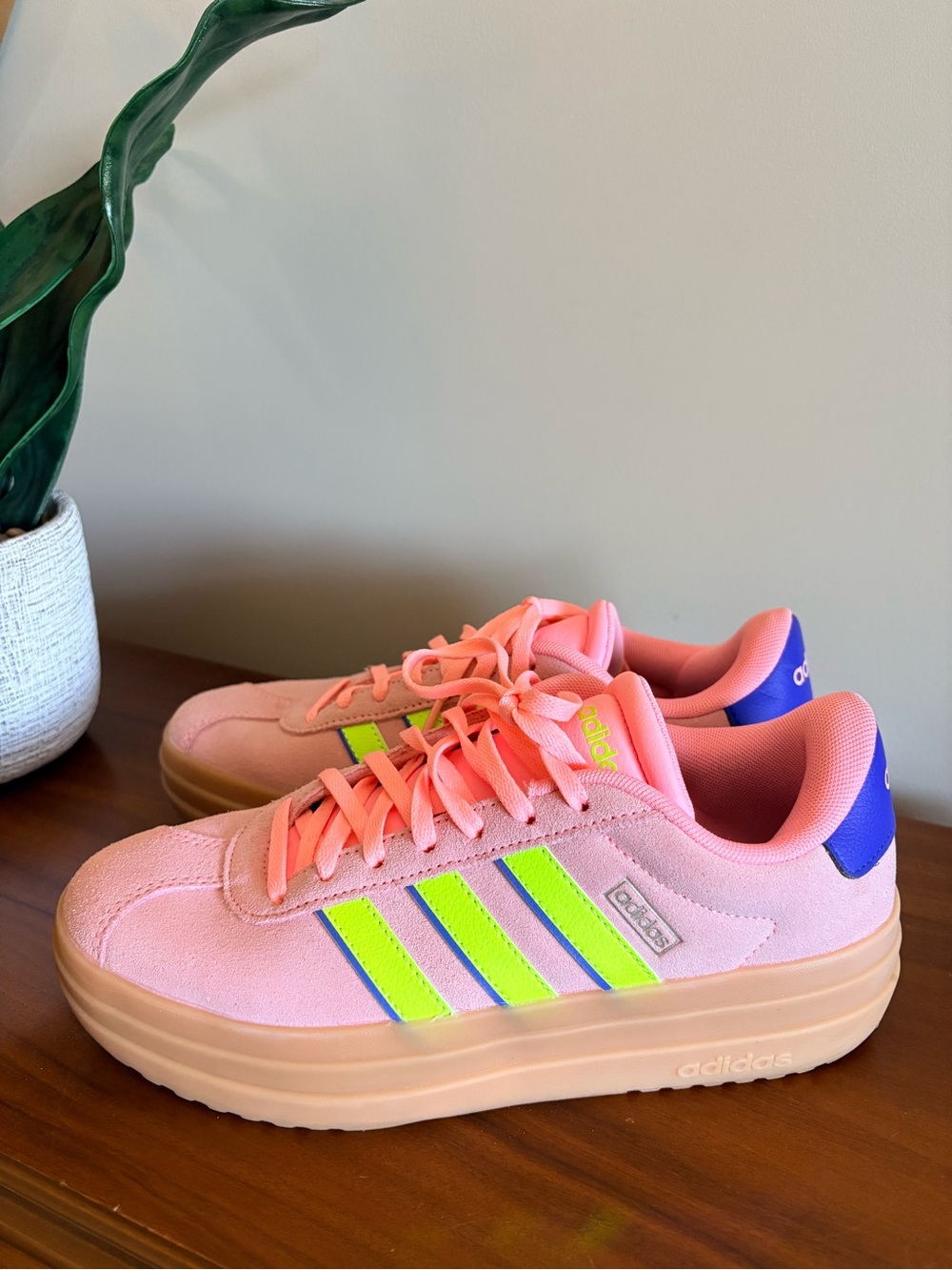 Adidas VL Court Bold Platform Pink Suede Sneakers Size 6.5